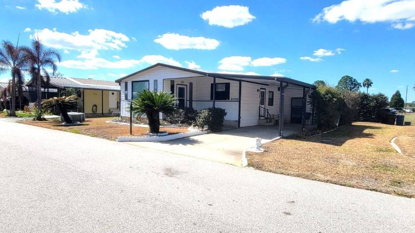 Lake Wales, FL Mobile Home for Sale located at 2031 Oriole Lane Tower Lakes